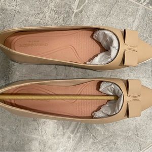 Cole Haan flats, NWT